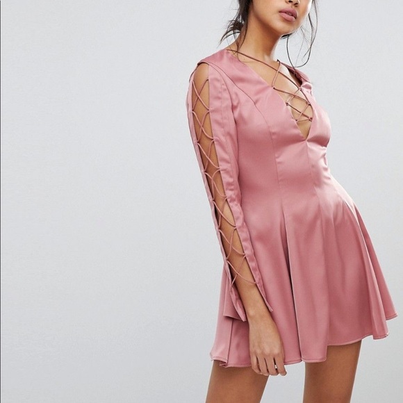 Finders Keepers Bloom Mini Dress - Picture 1 of 4